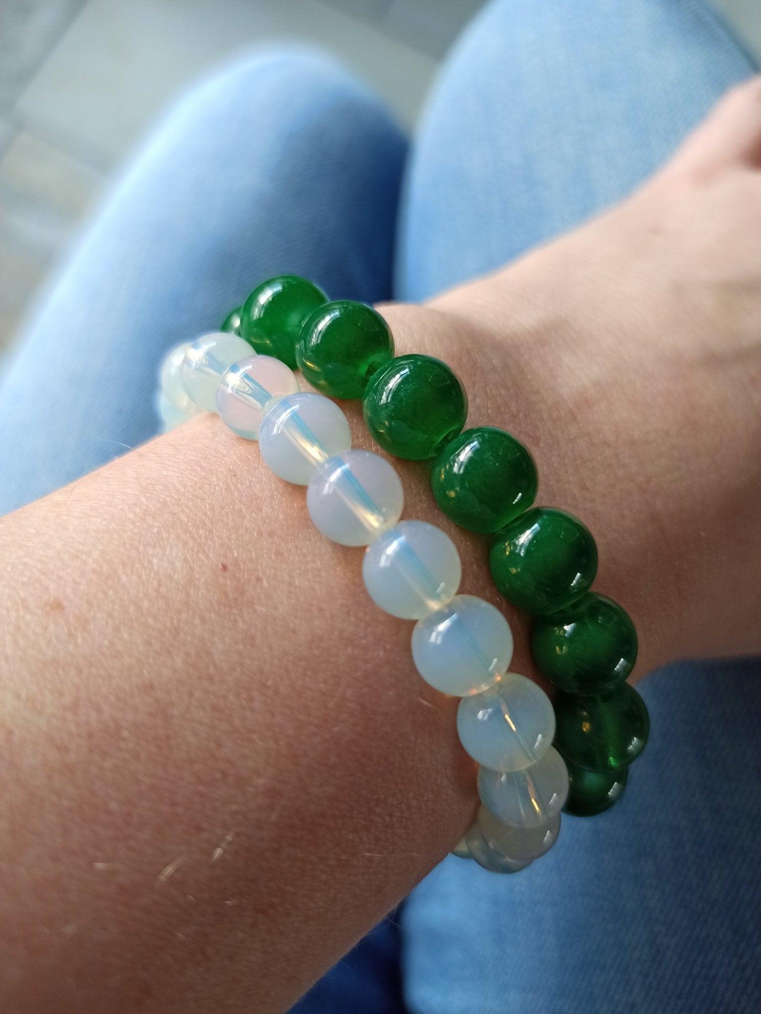 Opaliet edelsteen armband | 8 mm – curated crystal by Marga Jacobs | rust, symboliek en intuïtieve zelfzorg