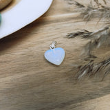 Opaliet edelsteen hanger hart | 12 mm – curated crystal by Marga Jacobs | rust, symboliek en intuïtieve zelfzorg