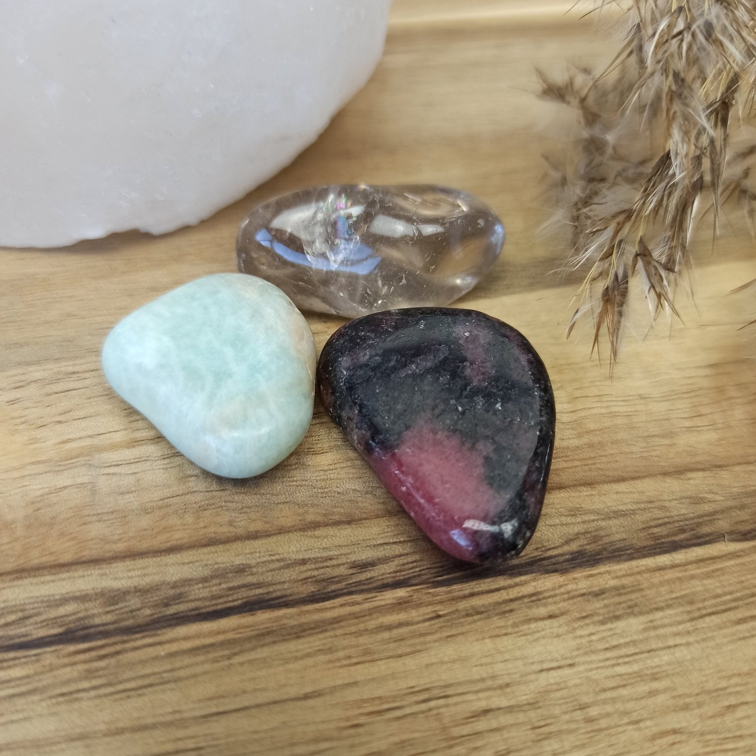 Overkom angst edelstenensetje – curated crystal by Marga Jacobs | rust, symboliek en intuïtieve zelfzorg