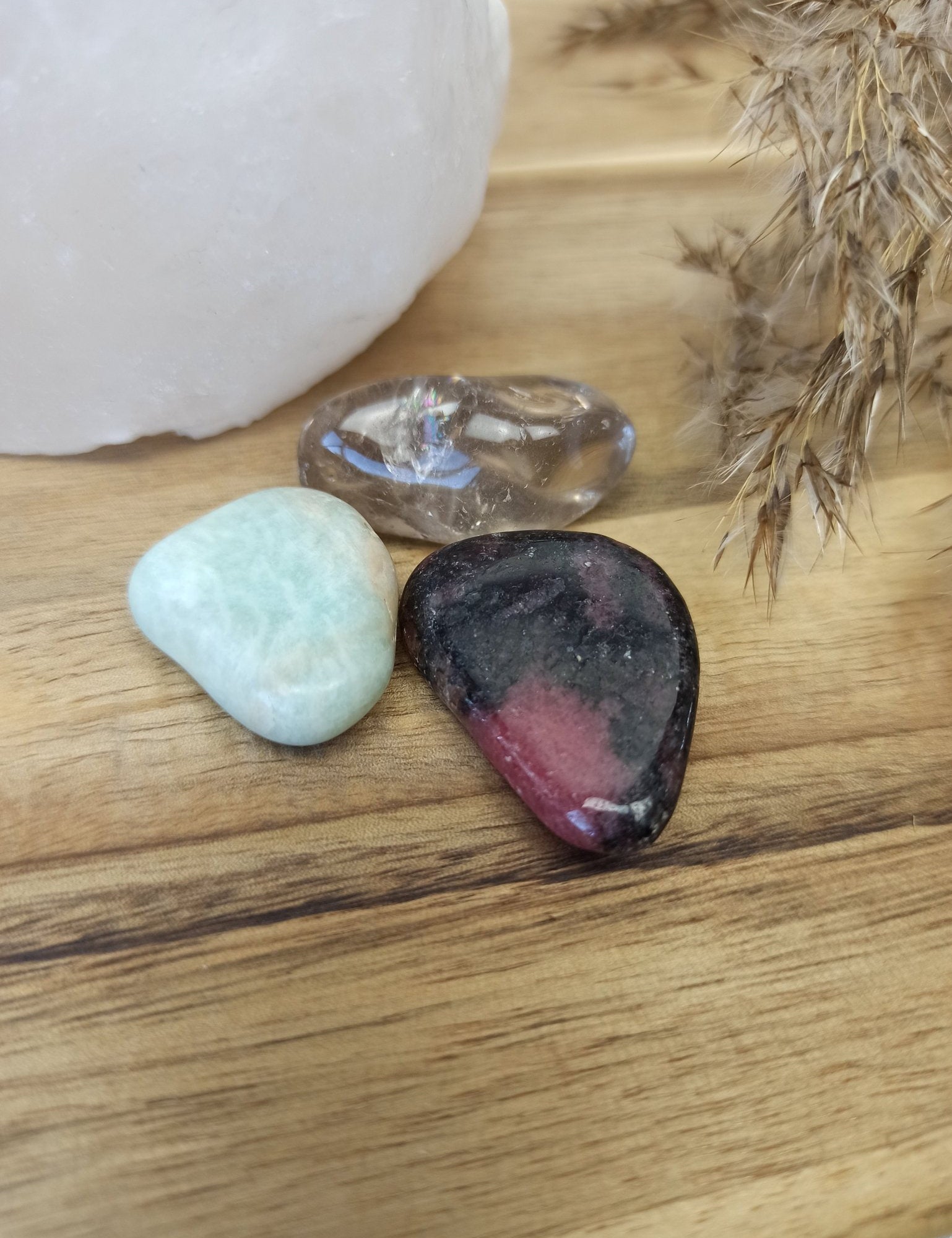 Overkom angst edelstenensetje – curated crystal by Marga Jacobs | rust, symboliek en intuïtieve zelfzorg