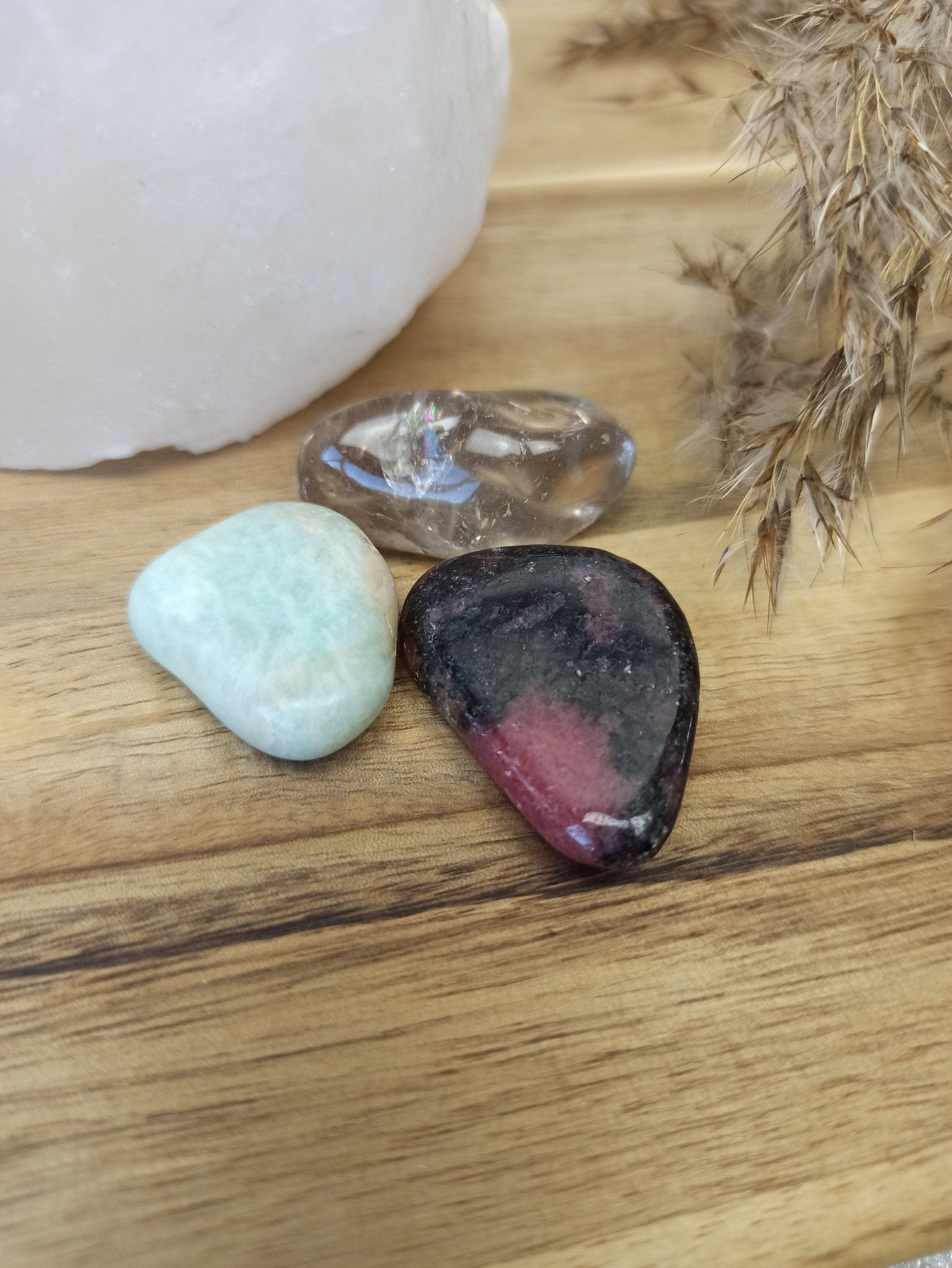 Overkom angst edelstenensetje – curated crystal by Marga Jacobs | rust, symboliek en intuïtieve zelfzorg