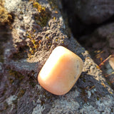 Petaliet trommelstenen – curated crystal by Marga Jacobs | rust, symboliek en intuïtieve zelfzorg