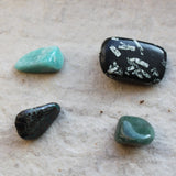 Porphyriet trommelstenen – curated crystal by Marga Jacobs | rust, symboliek en intuïtieve zelfzorg