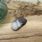 Purpuriet trommelstenen – curated crystal by Marga Jacobs | rust, symboliek en intuïtieve zelfzorg