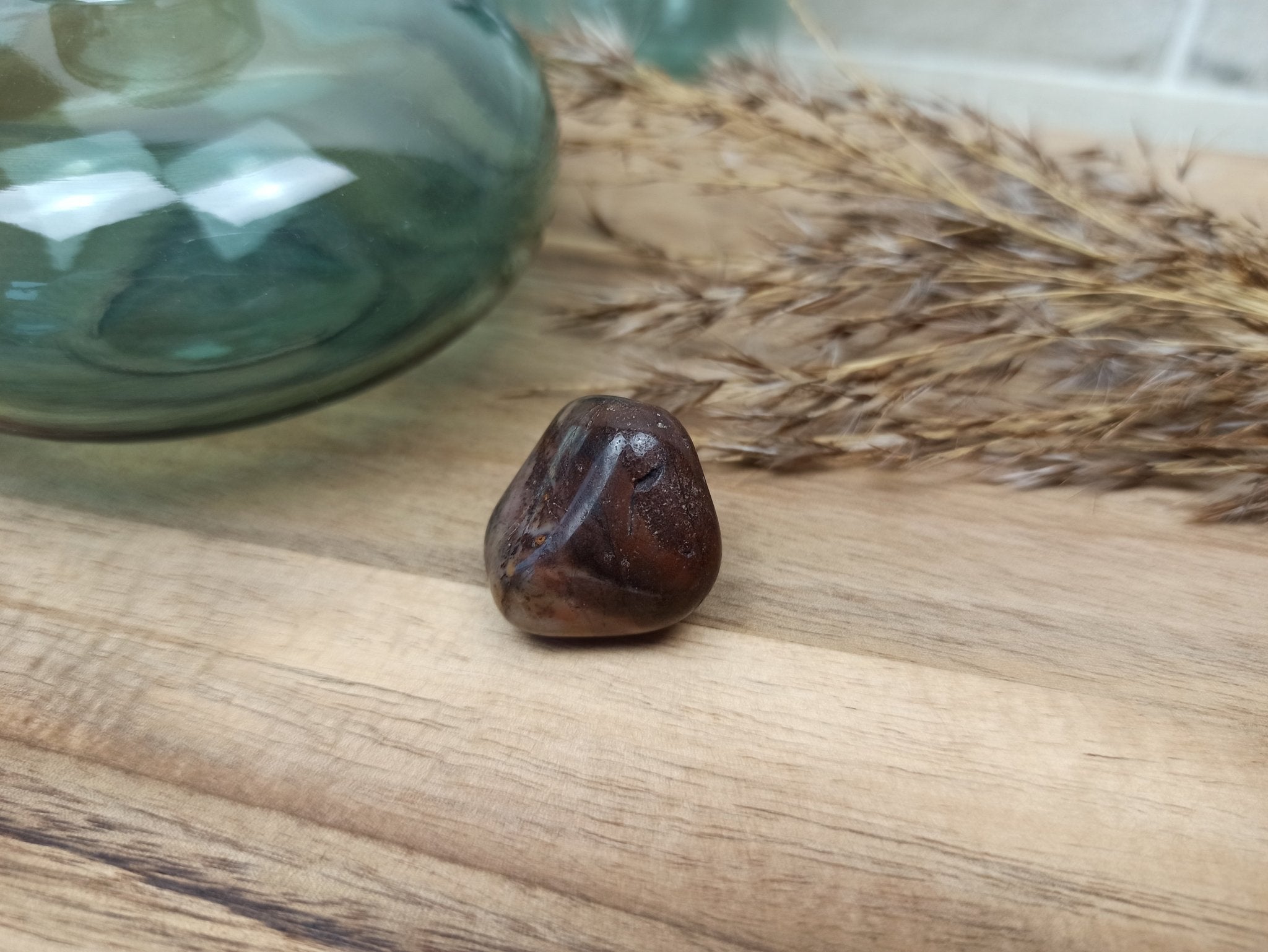 Regenwoud jaspis trommelstenen – curated crystal by Marga Jacobs | rust, symboliek en intuïtieve zelfzorg