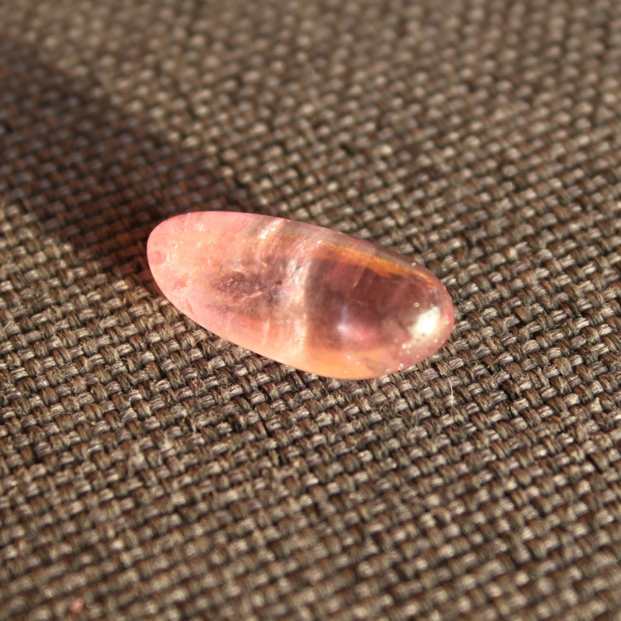 Roze Aura trommelstenen – curated crystal by Marga Jacobs | rust, symboliek en intuïtieve zelfzorg