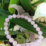 Rozenkwarts edelsteen armband | 8 mm – curated crystal by Marga Jacobs | rust, symboliek en intuïtieve zelfzorg