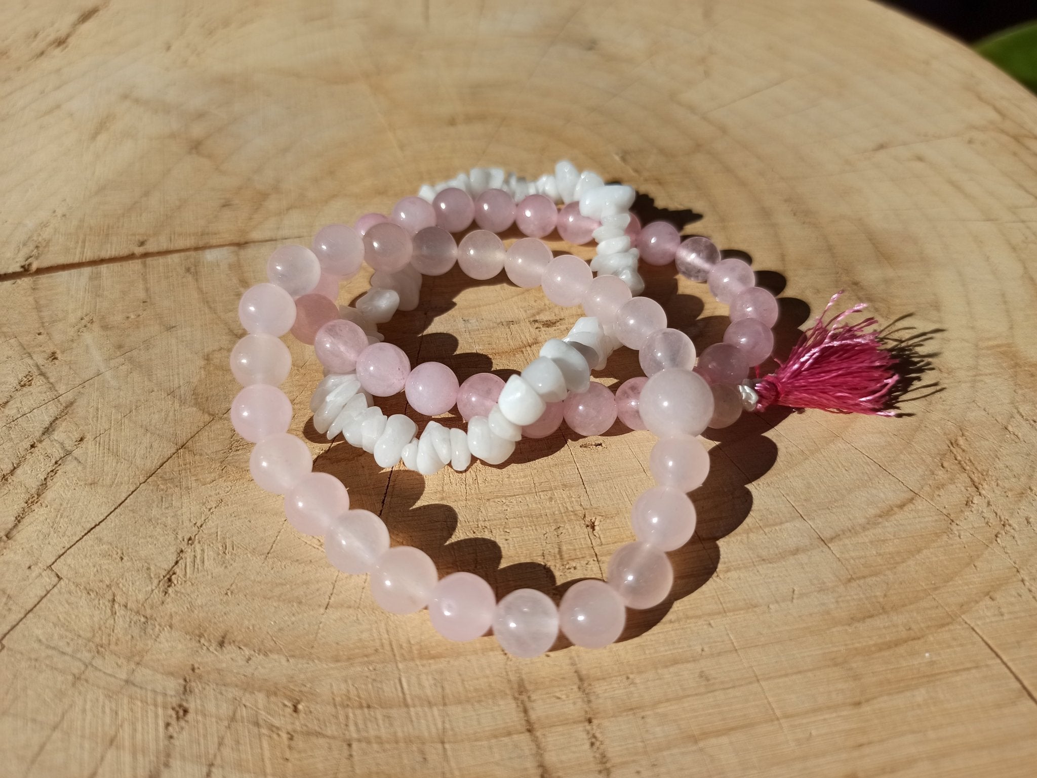 Rozenkwarts edelsteen armband met flosje | 8 mm – curated crystal by Marga Jacobs | rust, symboliek en intuïtieve zelfzorg