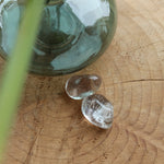 Rutielkwarts trommelstenen – curated crystal by Marga Jacobs | rust, symboliek en intuïtieve zelfzorg