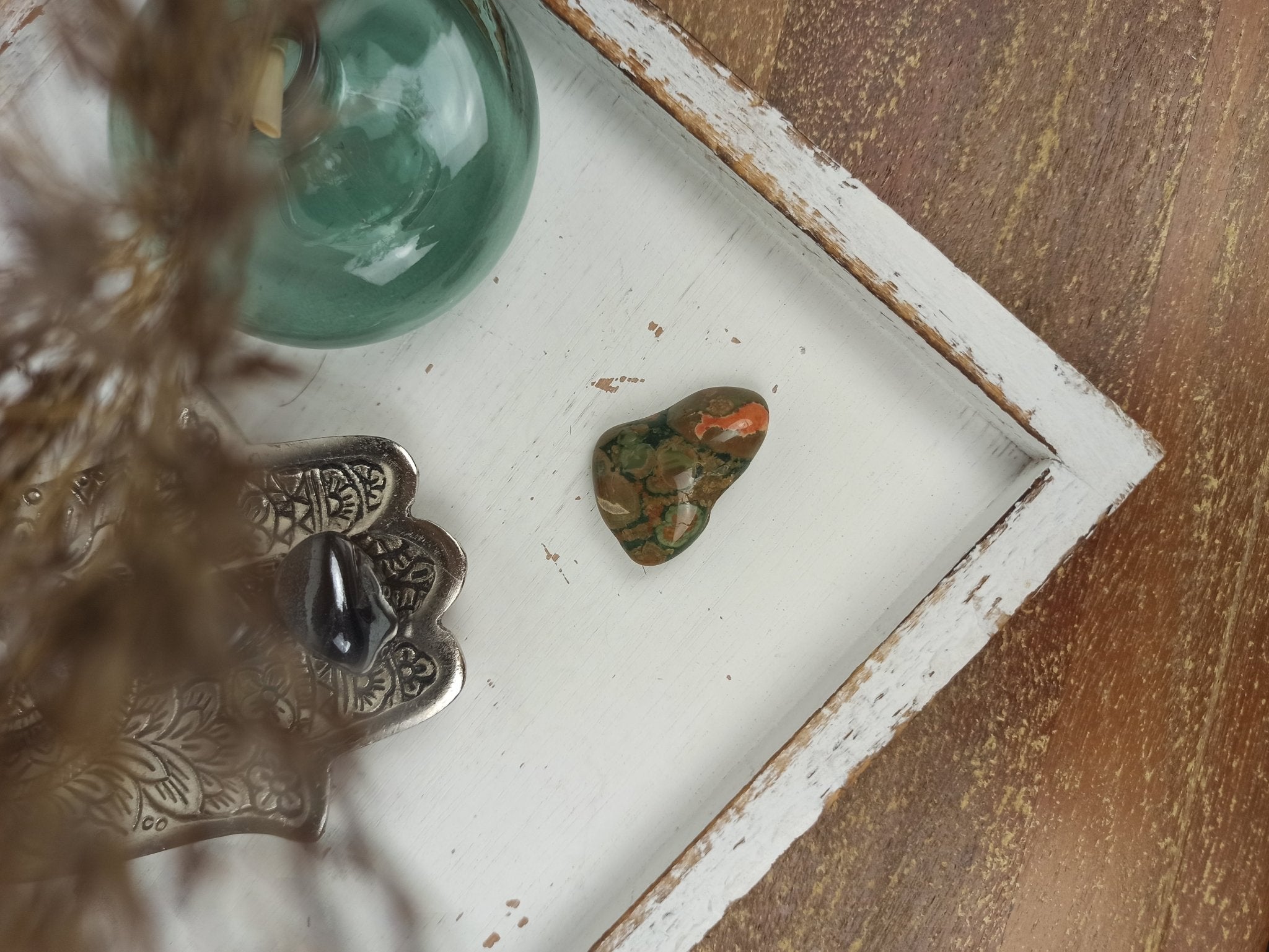 Ryoliet trommelstenen – curated crystal by Marga Jacobs | rust, symboliek en intuïtieve zelfzorg