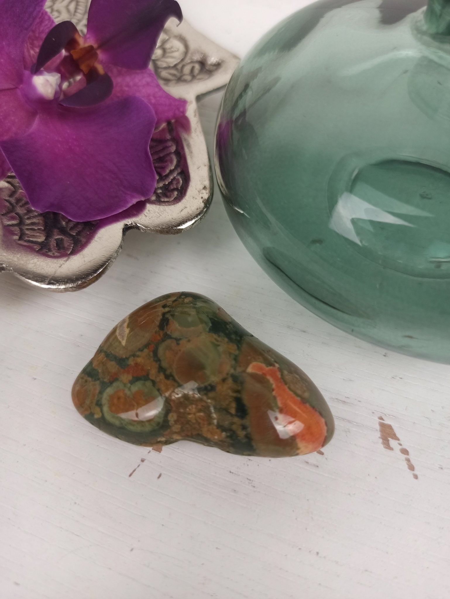 Ryoliet trommelstenen – curated crystal by Marga Jacobs | rust, symboliek en intuïtieve zelfzorg