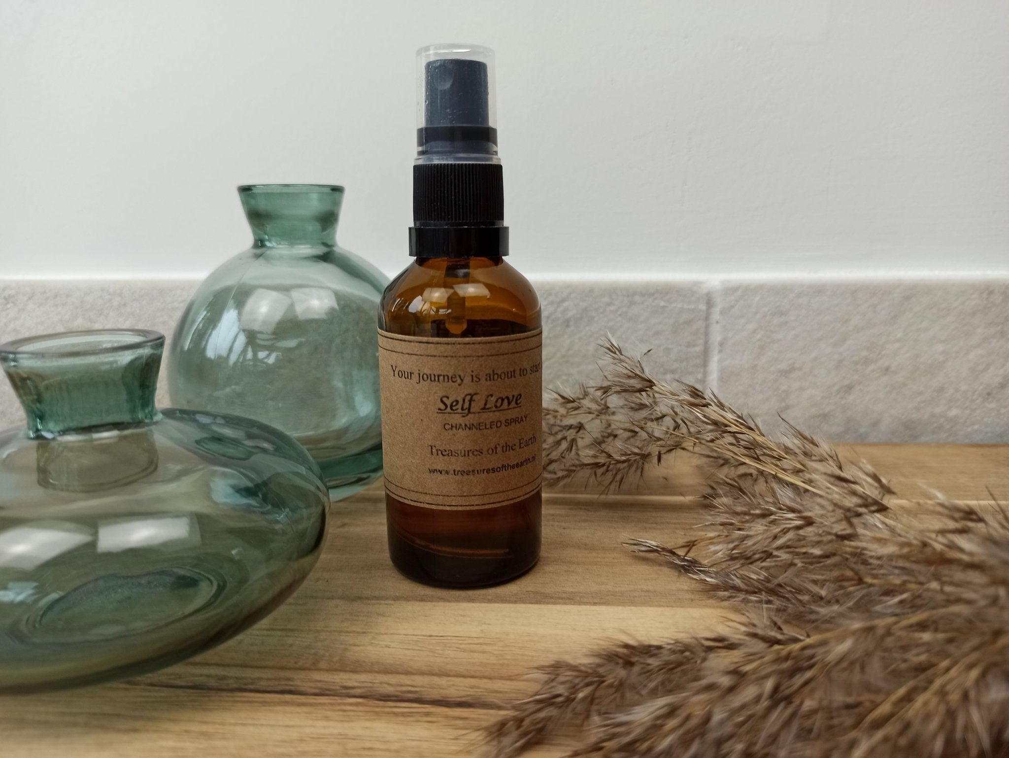 Self Love Spray – curated crystal by Marga Jacobs | rust, symboliek en intuïtieve zelfzorg