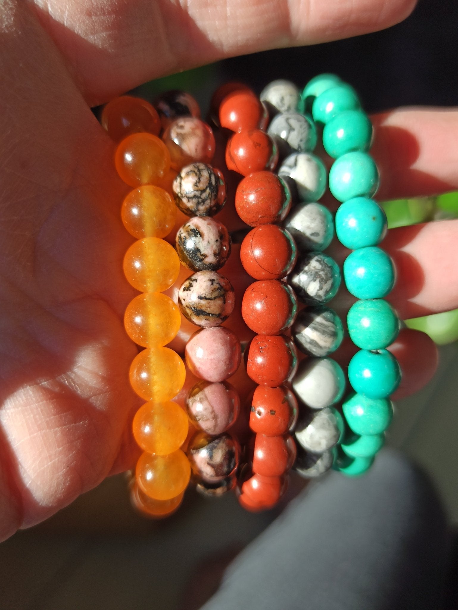 Set edelsteen armbanden (2) | 8 mm – curated crystal by Marga Jacobs | rust, symboliek en intuïtieve zelfzorg