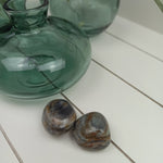 Silver Leaf jaspis trommelstenen – curated crystal by Marga Jacobs | rust, symboliek en intuïtieve zelfzorg