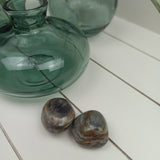 Silver Leaf jaspis trommelstenen – curated crystal by Marga Jacobs | rust, symboliek en intuïtieve zelfzorg