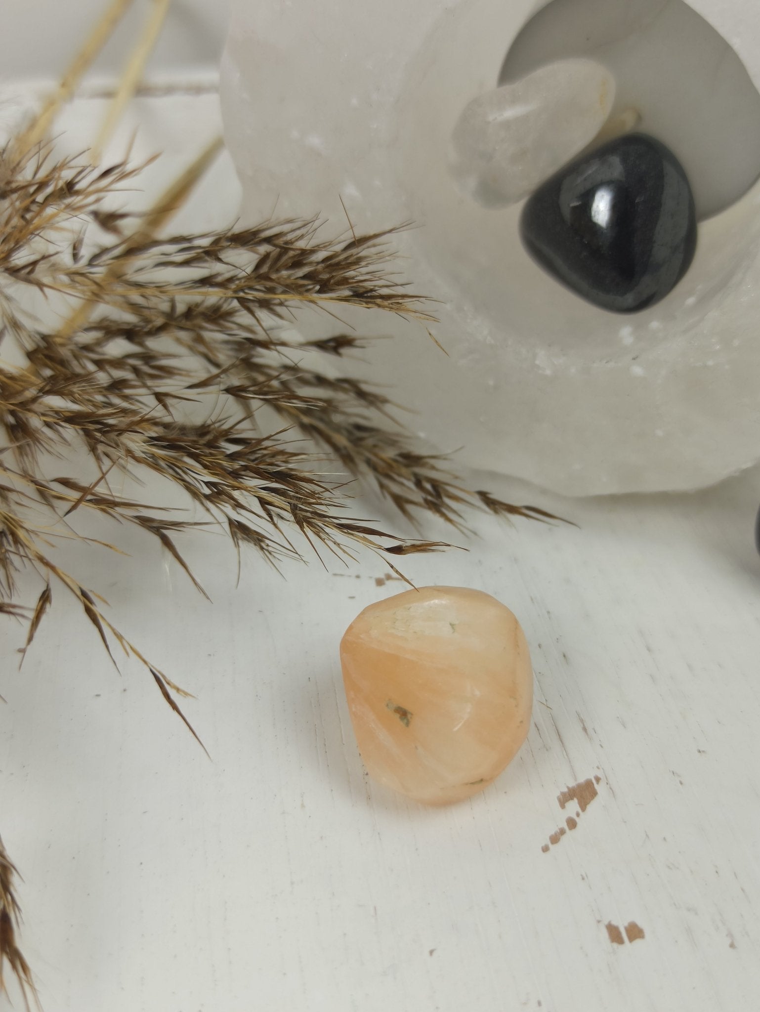 Stilbiet trommelstenen – curated crystal by Marga Jacobs | rust, symboliek en intuïtieve zelfzorg