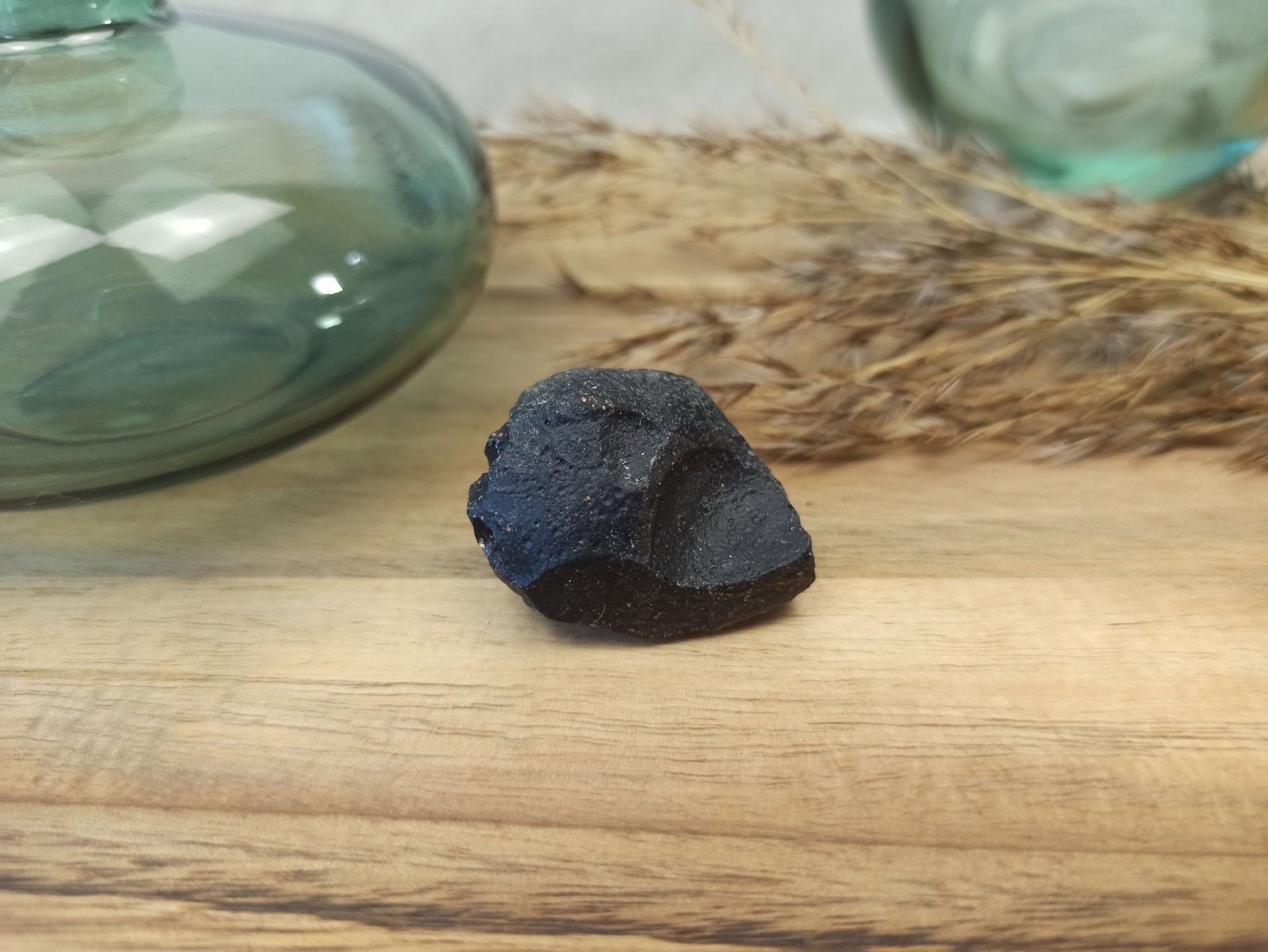 Tektiet | ruw – curated crystal by Marga Jacobs | rust, symboliek en intuïtieve zelfzorg