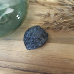 Tektiet | ruw – curated crystal by Marga Jacobs | rust, symboliek en intuïtieve zelfzorg