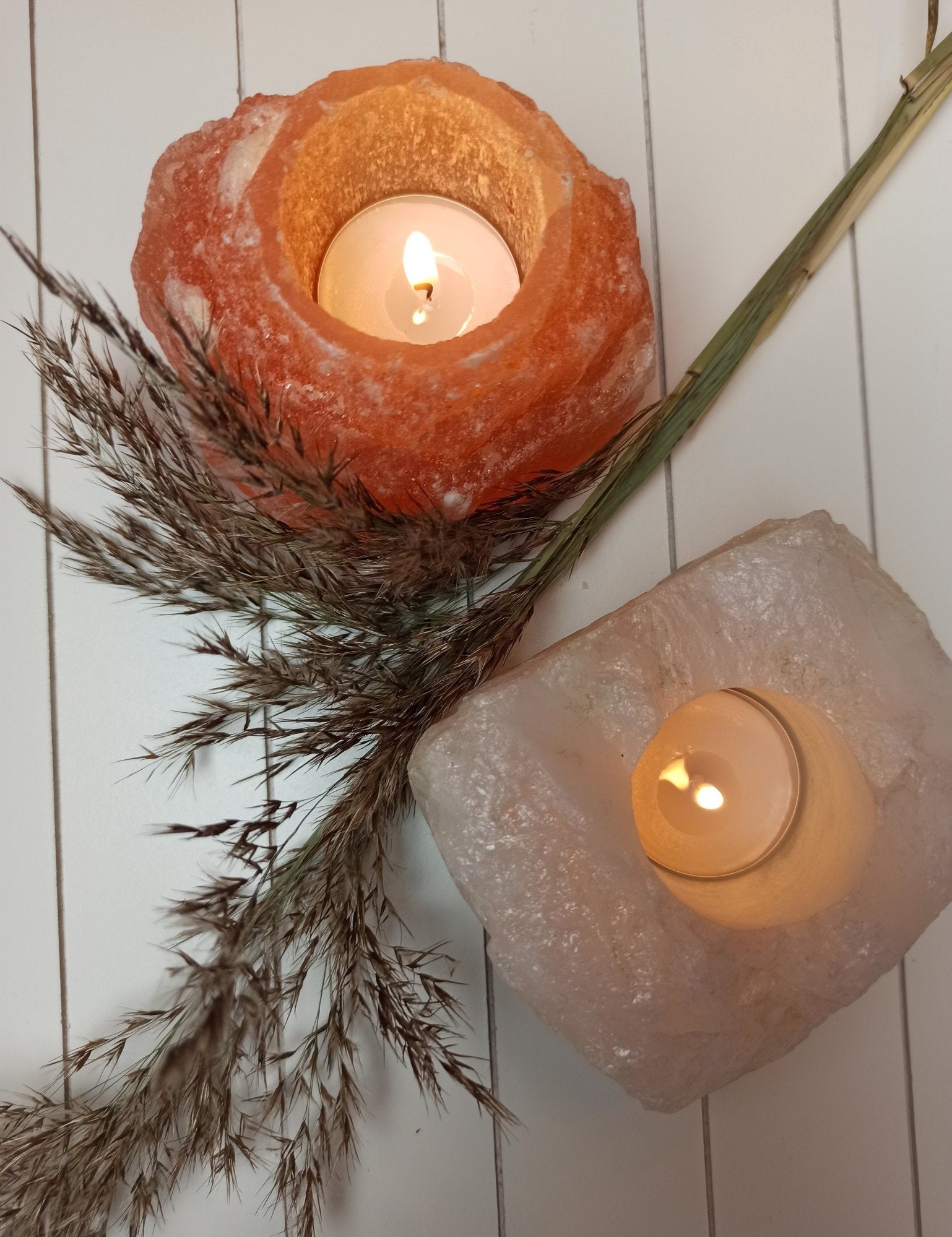 Theelichthouder Bergkristal (wit) – curated crystal by Marga Jacobs | rust, symboliek en intuïtieve zelfzorg