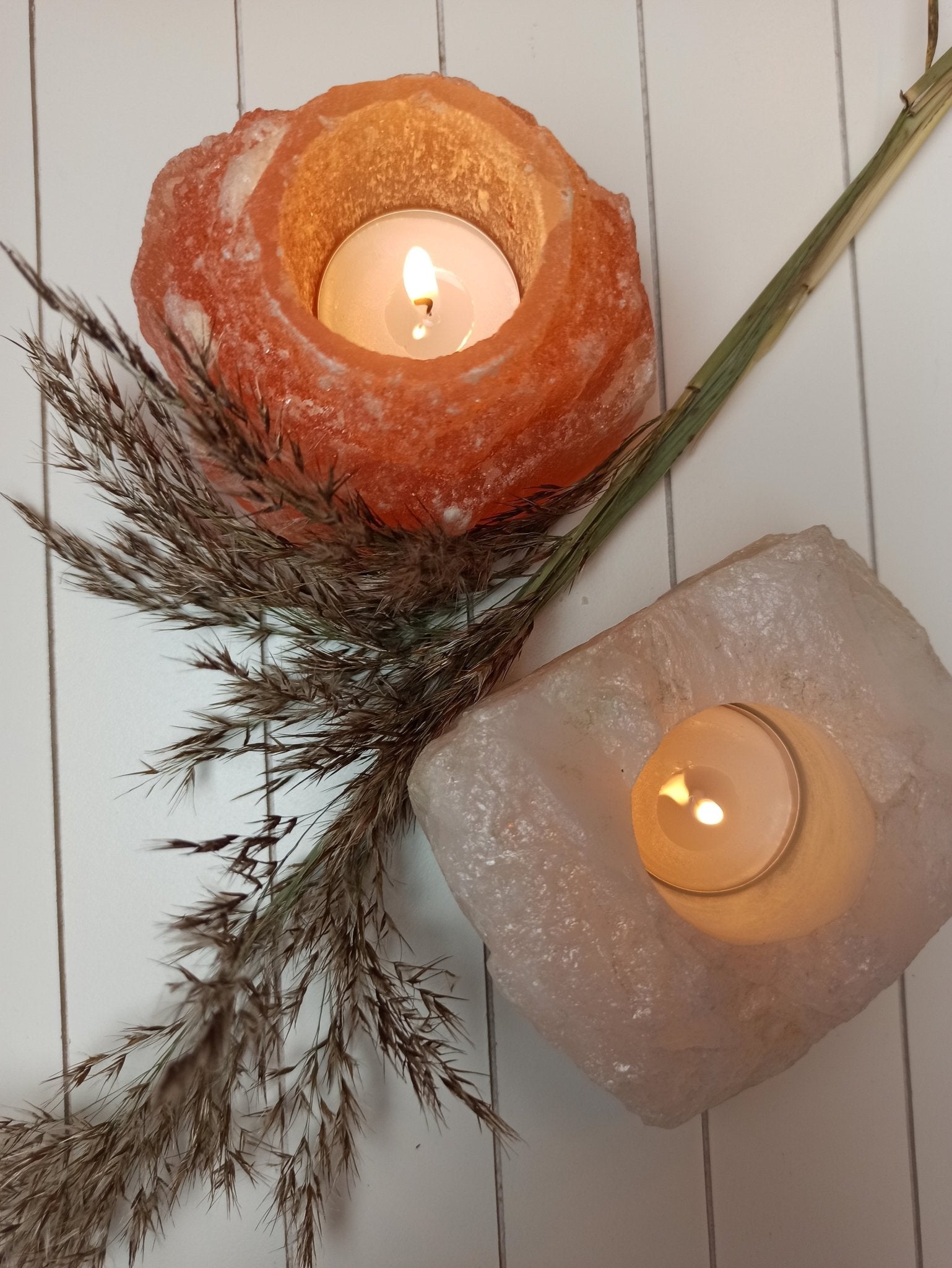 Theelichthouder Bergkristal (wit) – curated crystal by Marga Jacobs | rust, symboliek en intuïtieve zelfzorg