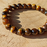 Tijgeroog edelsteen armband | 8 mm – curated crystal by Marga Jacobs | rust, symboliek en intuïtieve zelfzorg