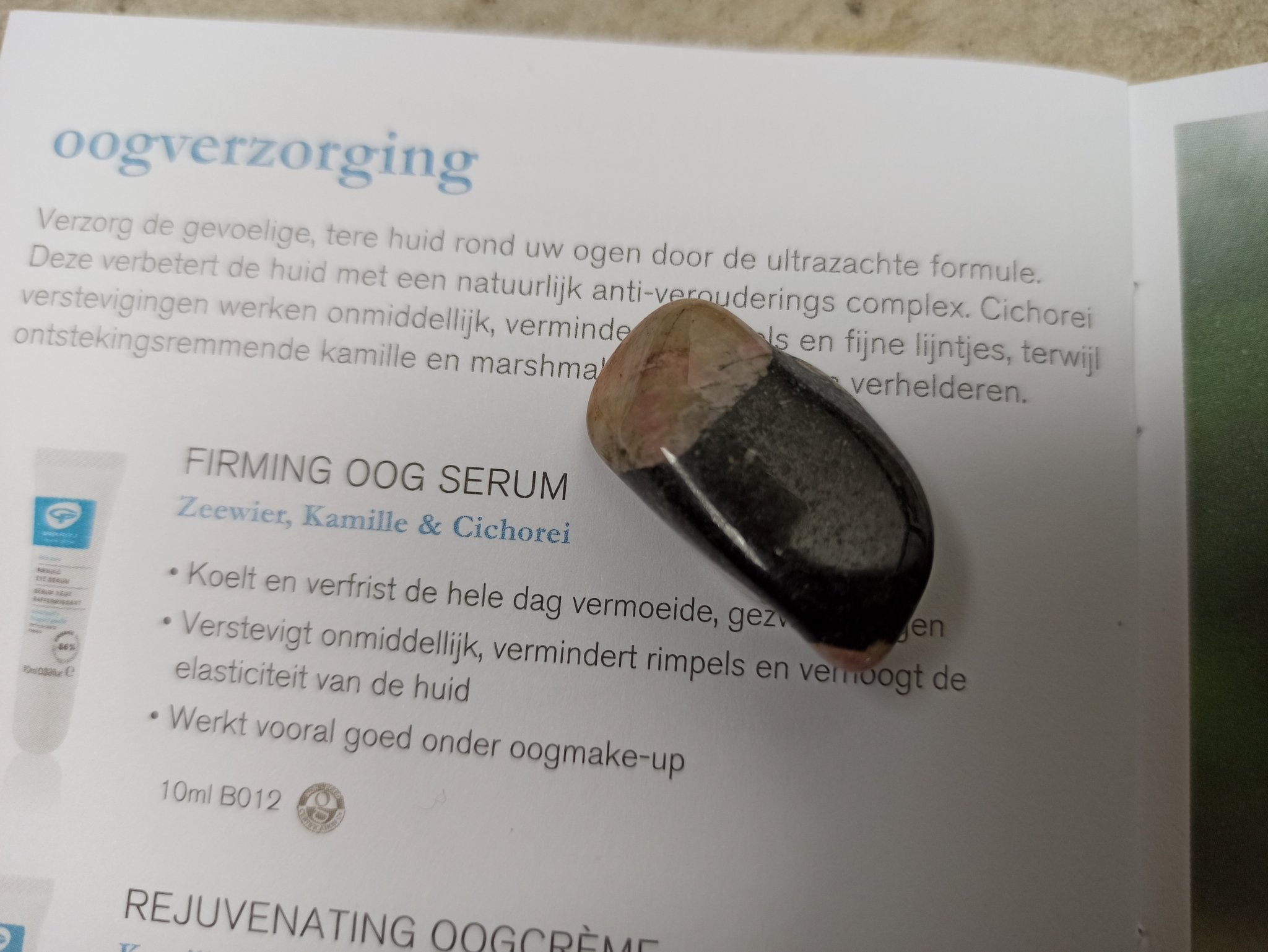 Tugtupiet trommelstenen – curated crystal by Marga Jacobs | rust, symboliek en intuïtieve zelfzorg