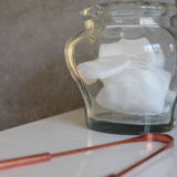 Urban Veda My Tongue Cleaner – curated crystal by Marga Jacobs | rust, symboliek en intuïtieve zelfzorg