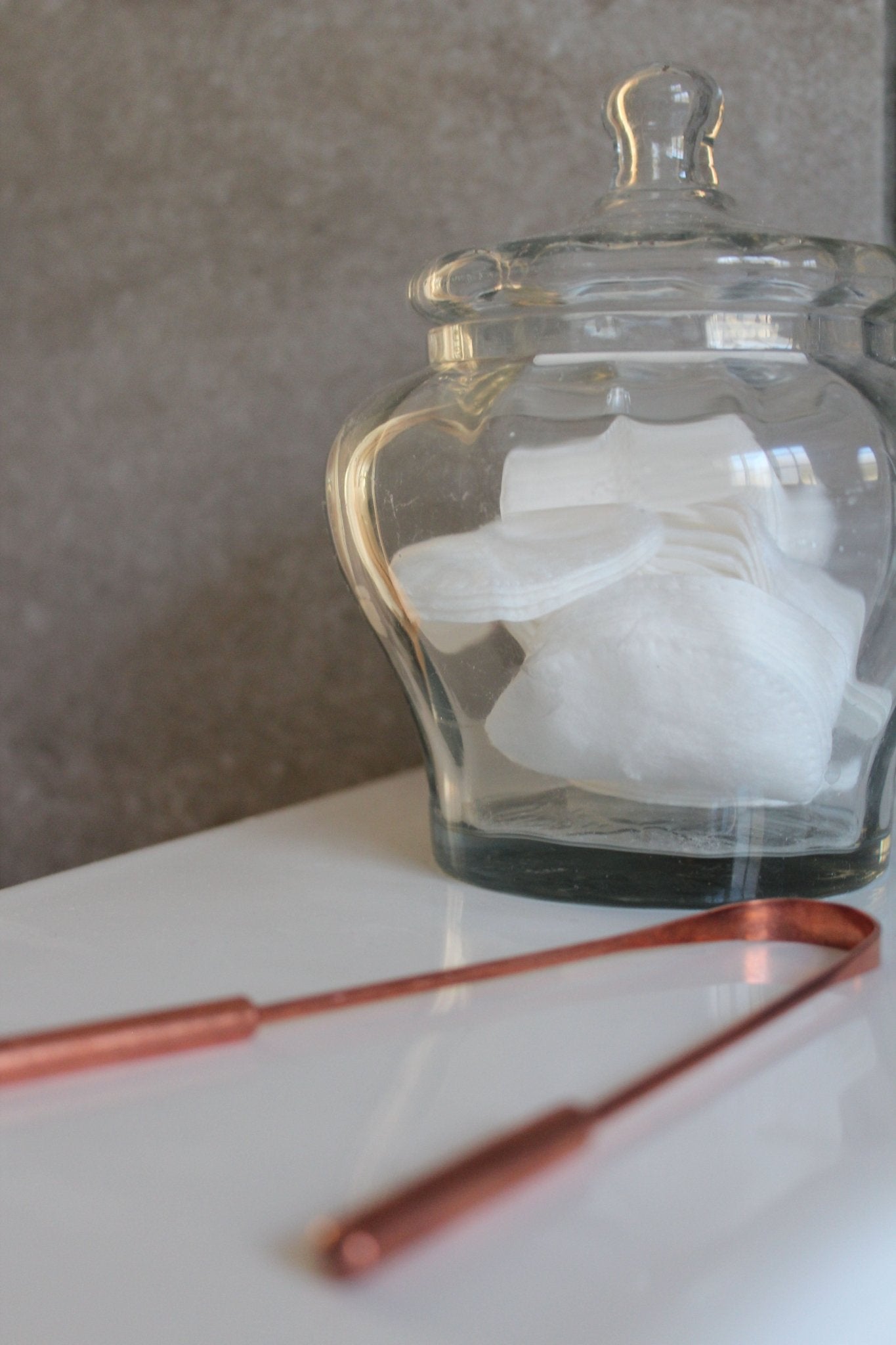 Urban Veda My Tongue Cleaner – curated crystal by Marga Jacobs | rust, symboliek en intuïtieve zelfzorg