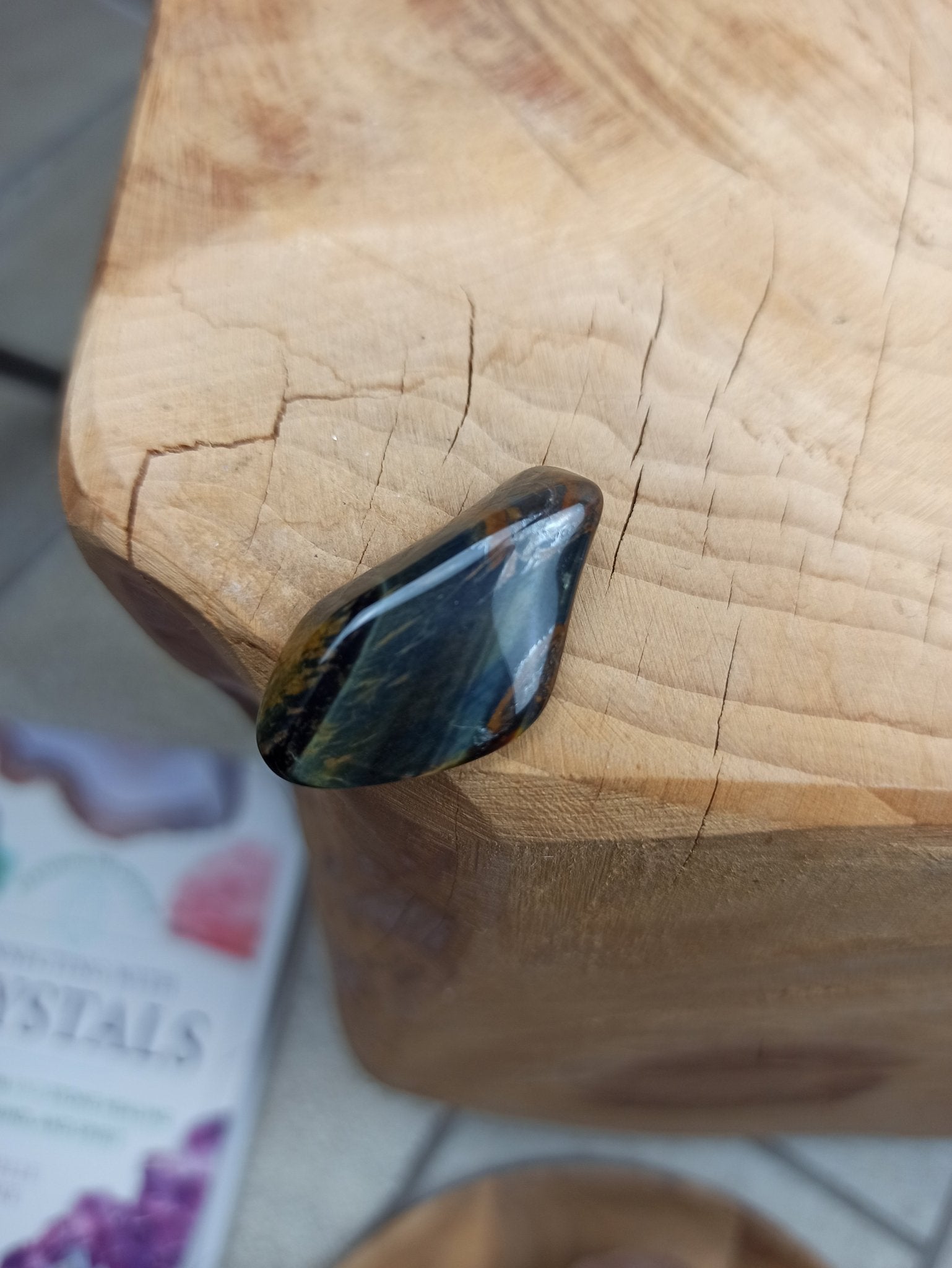 Valkenoog trommelstenen – curated crystal by Marga Jacobs | rust, symboliek en intuïtieve zelfzorg