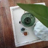 Verleden loslaten edelsteenwaterset – curated crystal by Marga Jacobs | rust, symboliek en intuïtieve zelfzorg