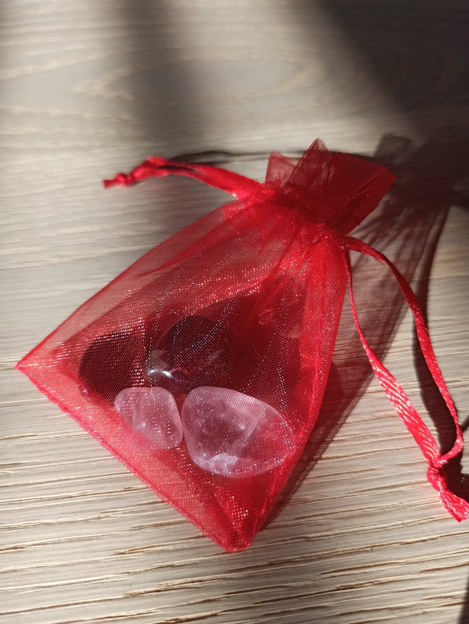 Vuur voor sensualiteit edelsteenwaterset – curated crystal by Marga Jacobs | rust, symboliek en intuïtieve zelfzorg