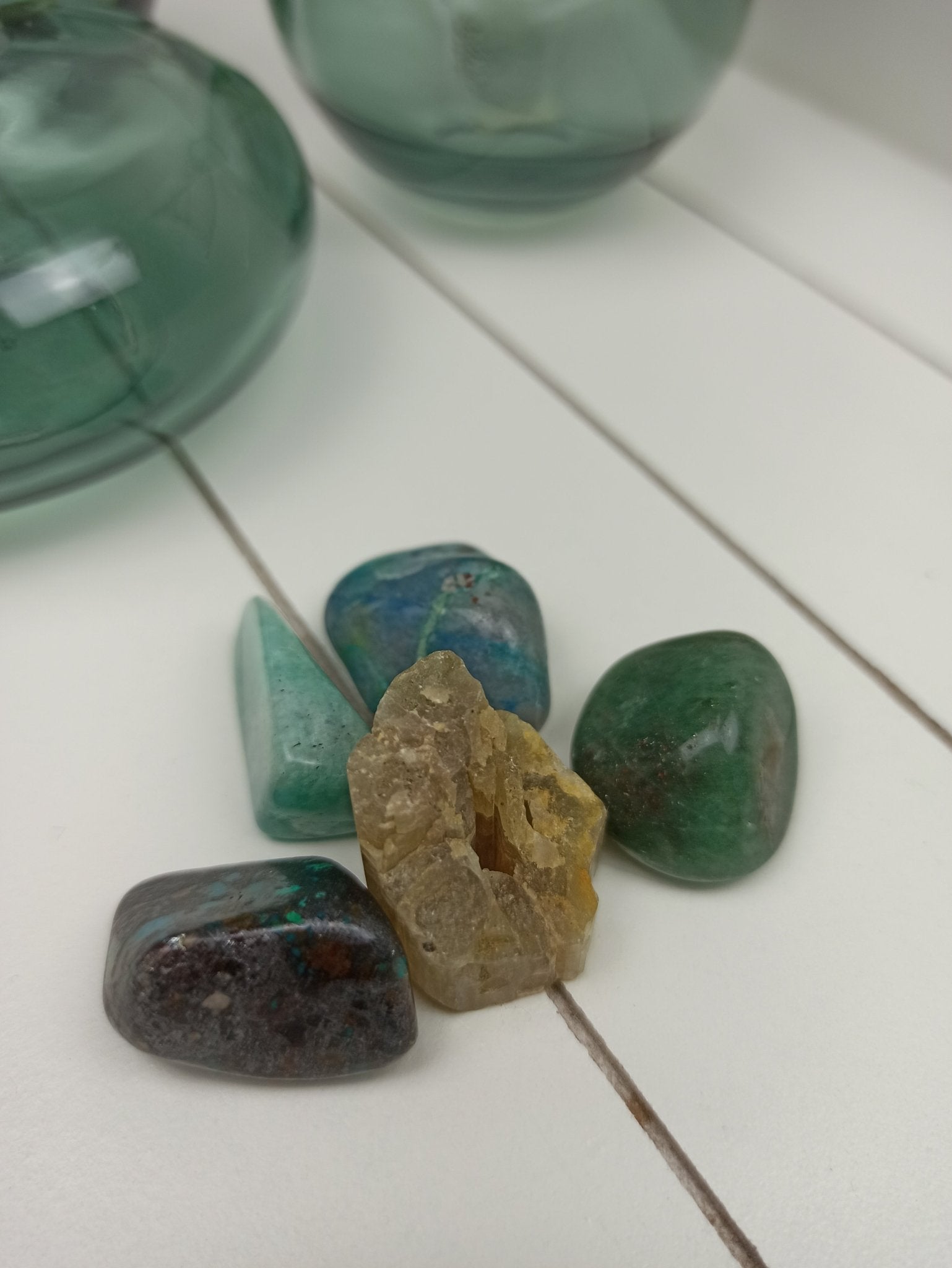 Watermeloen Toermalijn | ruw – curated crystal by Marga Jacobs | rust, symboliek en intuïtieve zelfzorg