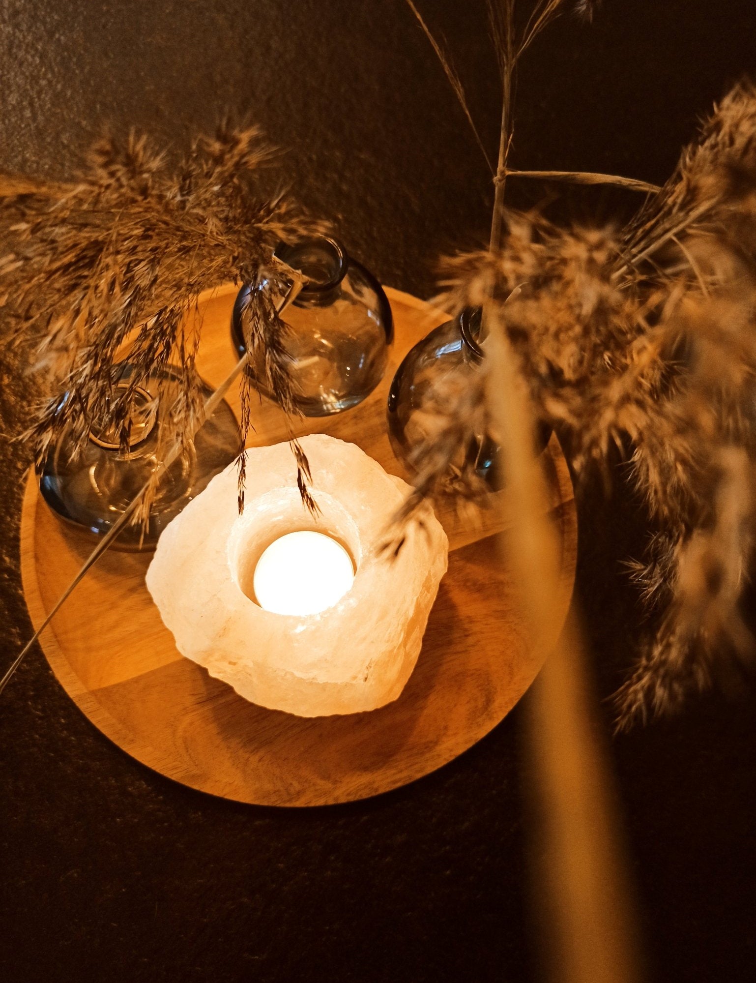 Zoutsteen theelichthouder (roze) – curated crystal by Marga Jacobs | rust, symboliek en intuïtieve zelfzorg