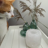 Zoutsteen theelichthouder (wit) – curated crystal by Marga Jacobs | rust, symboliek en intuïtieve zelfzorg